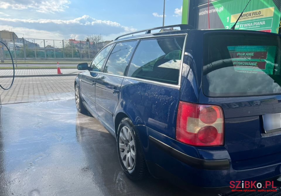 2003' Volkswagen Passat photo #4