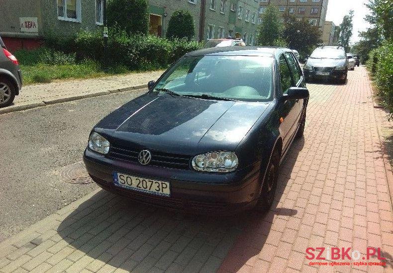 1999' Volkswagen Golf photo #2