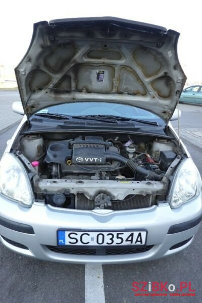 2004' Toyota Yaris photo #4