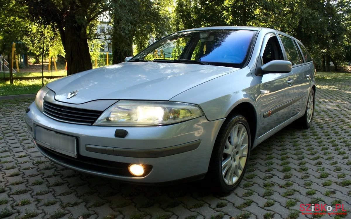 2002' Renault Laguna photo #1