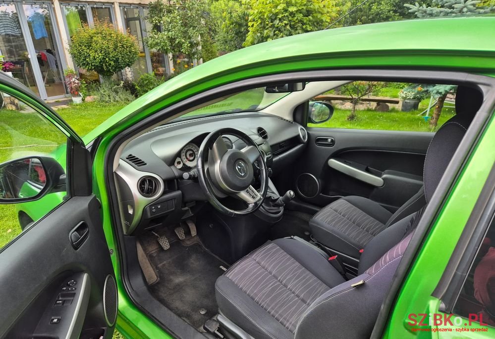 2008' Mazda 2 photo #4