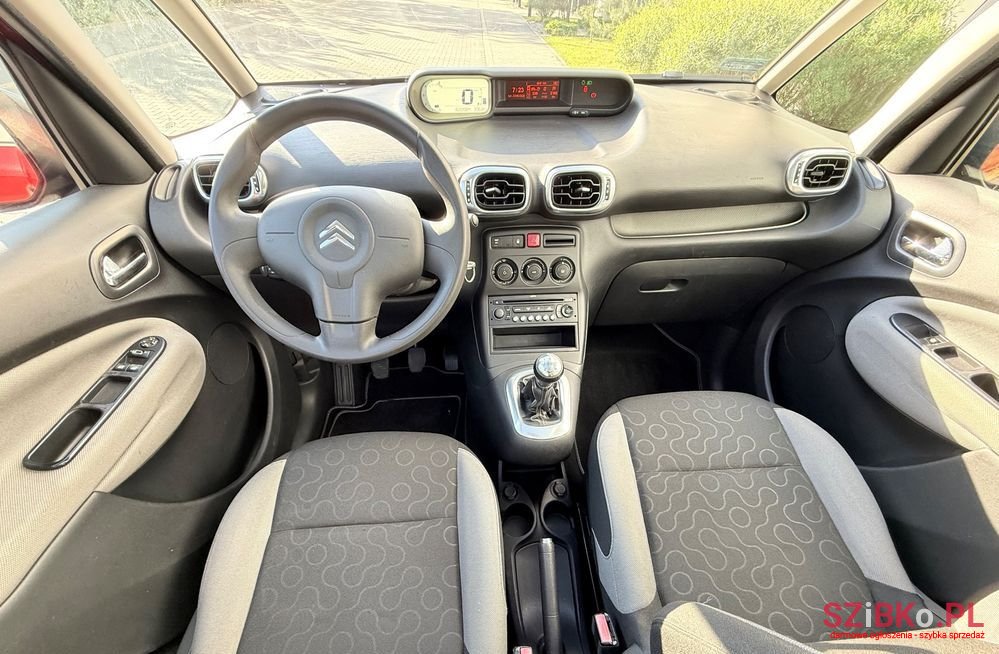 2009' Citroen C3 Picasso photo #5