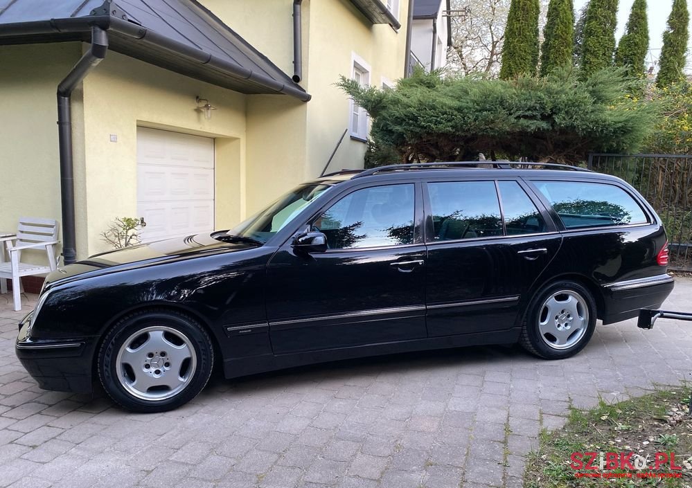2001' Mercedes-Benz E-Class photo #4