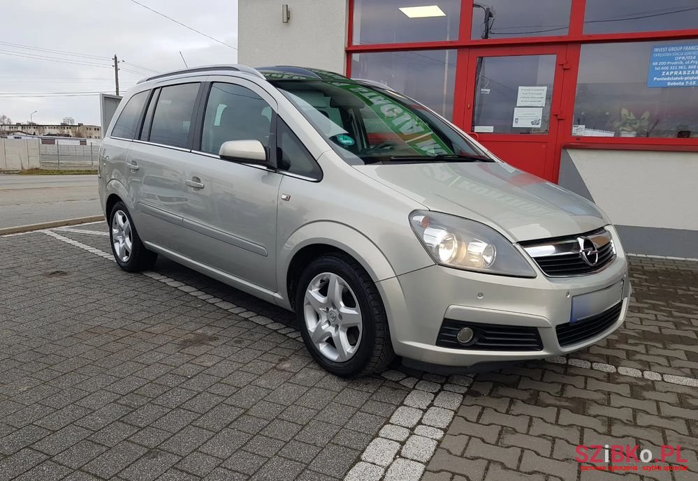 2007' Opel Zafira 2.2 Cosmo photo #2