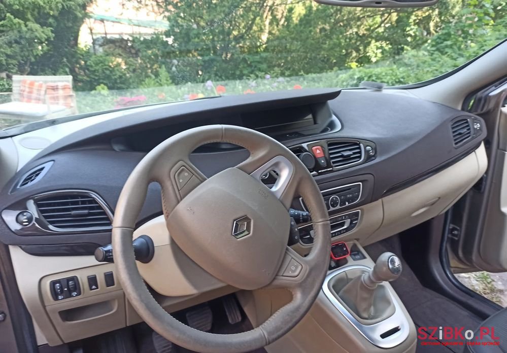 2011' Renault Scenic 1.4 16V Tce Privilege photo #3