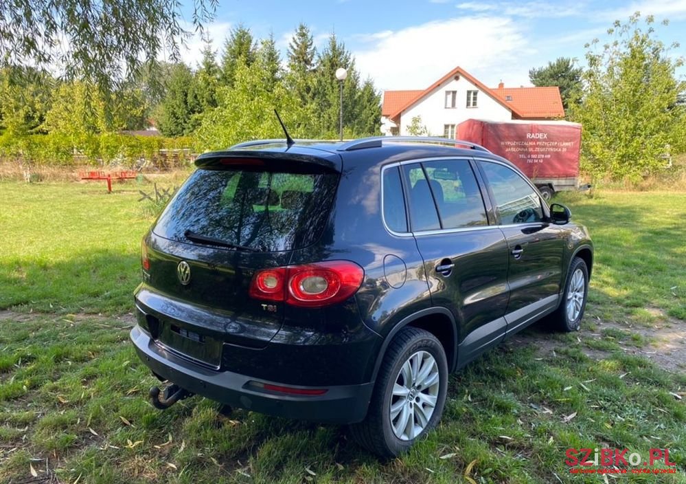 2008' Volkswagen Tiguan photo #5