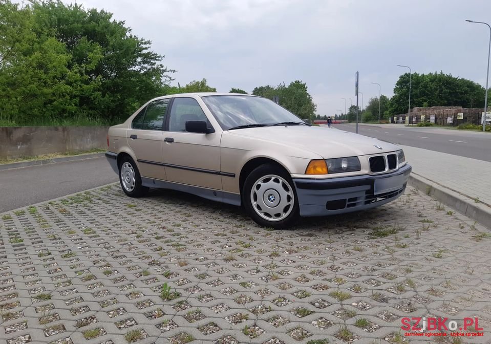 1992' BMW 3 Series photo #1