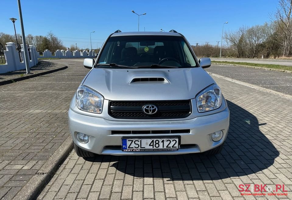 2005' Toyota RAV4 photo #3