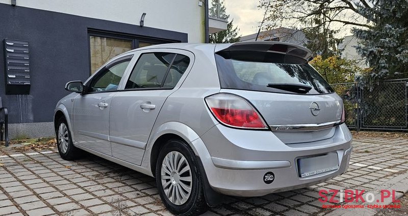 2007' Opel Astra photo #4