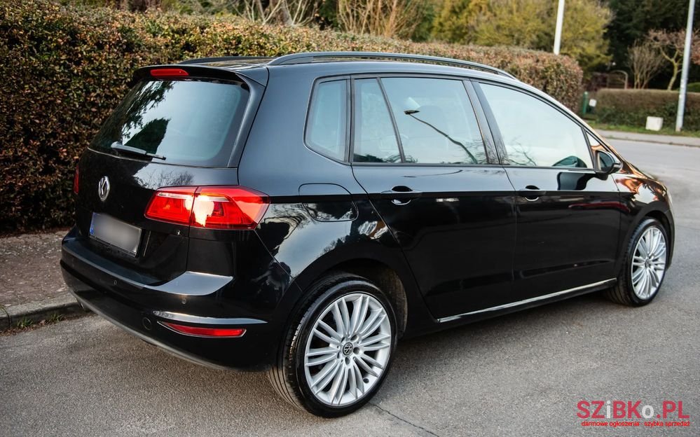 2014' Volkswagen Golf Sportsvan photo #5