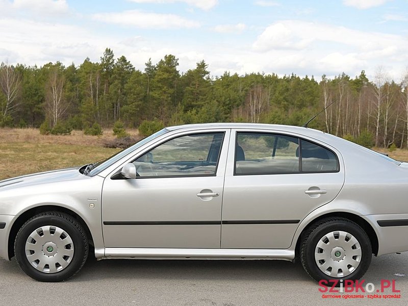 2004' Skoda Octavia photo #2