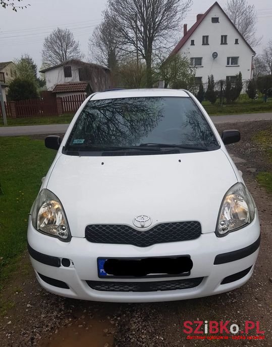2004' Toyota Yaris photo #2