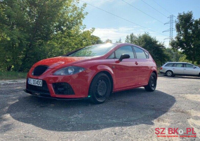 2007' SEAT Leon photo #1