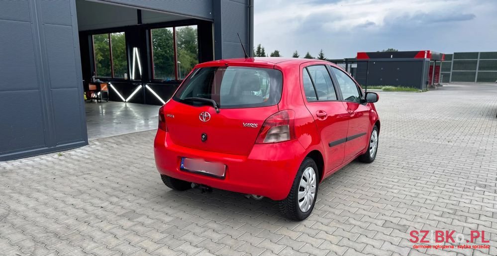 2008' Toyota Yaris 1.3 Luna photo #5