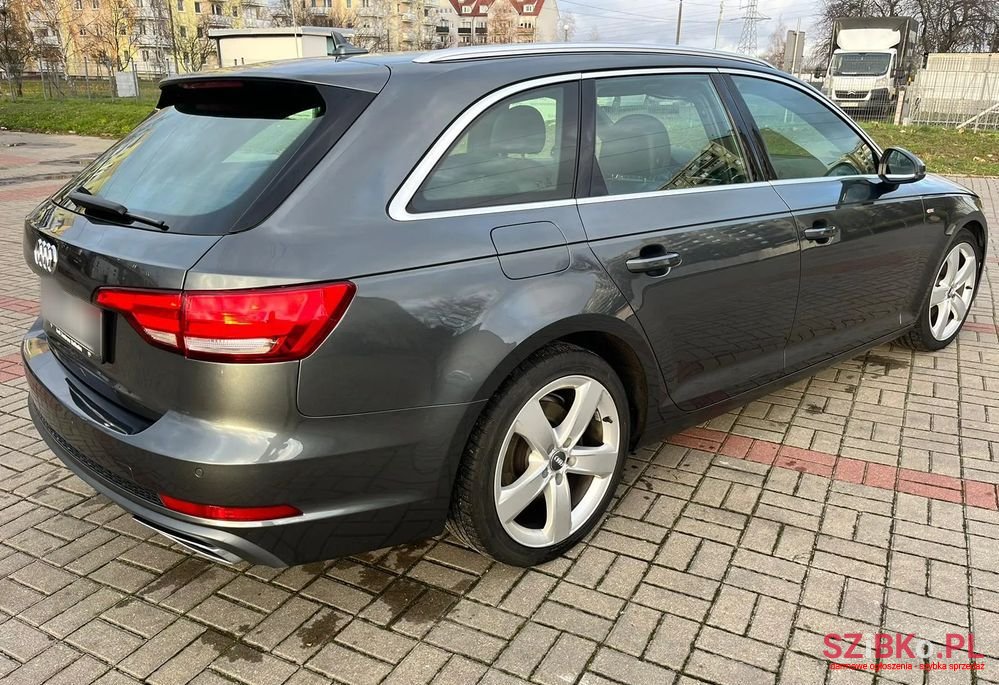 2019' Audi A4 Avant photo #6