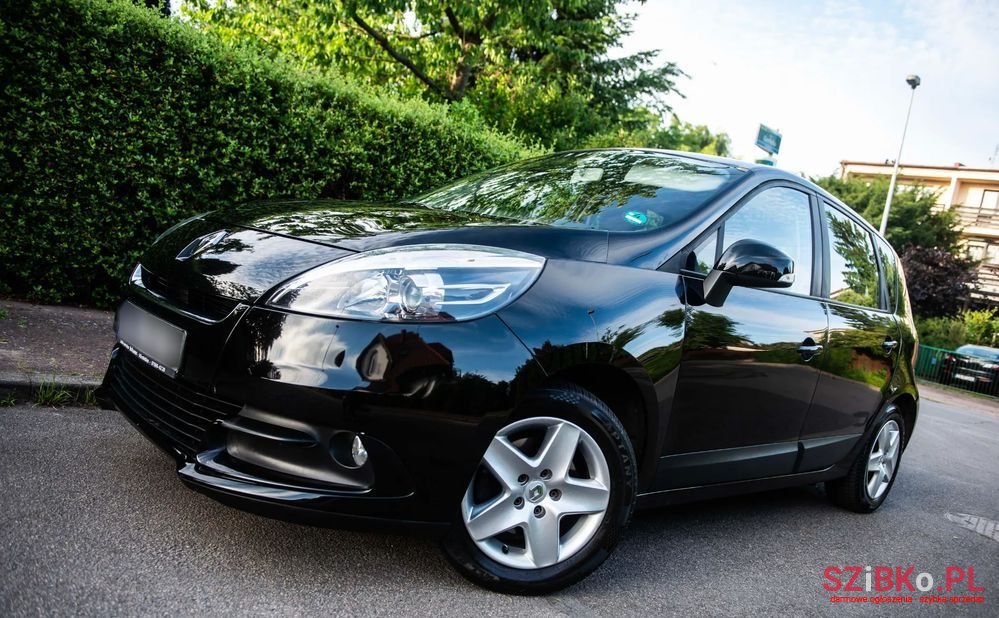 2012' Renault Scenic photo #1