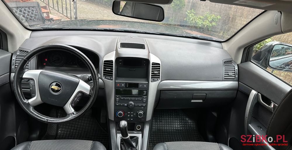 2010' Chevrolet Captiva photo #3