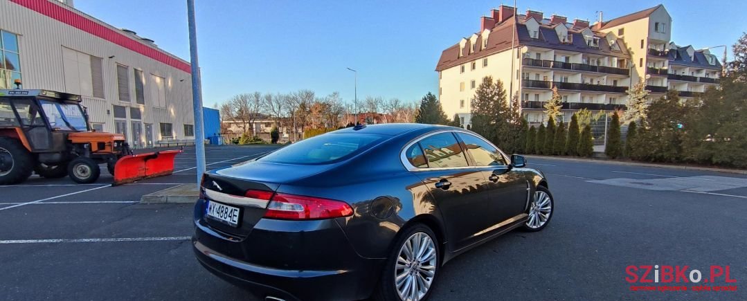 2010' Jaguar XF photo #3