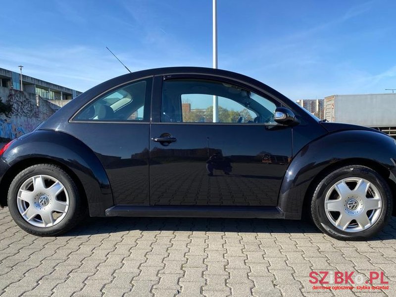 2007' Volkswagen New Beetle photo #6