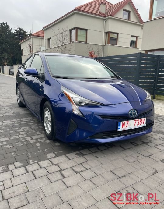 2017' Toyota Prius photo #2