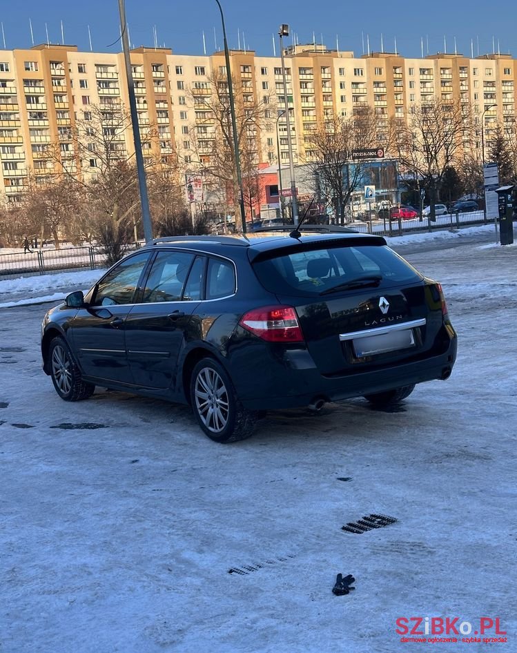 2010' Renault Laguna photo #3