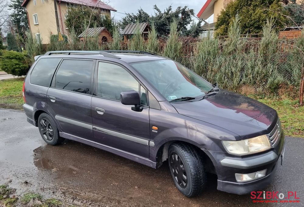 1999' Mitsubishi Space Wagon photo #5
