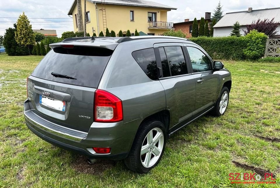 2011' Jeep Compass photo #2