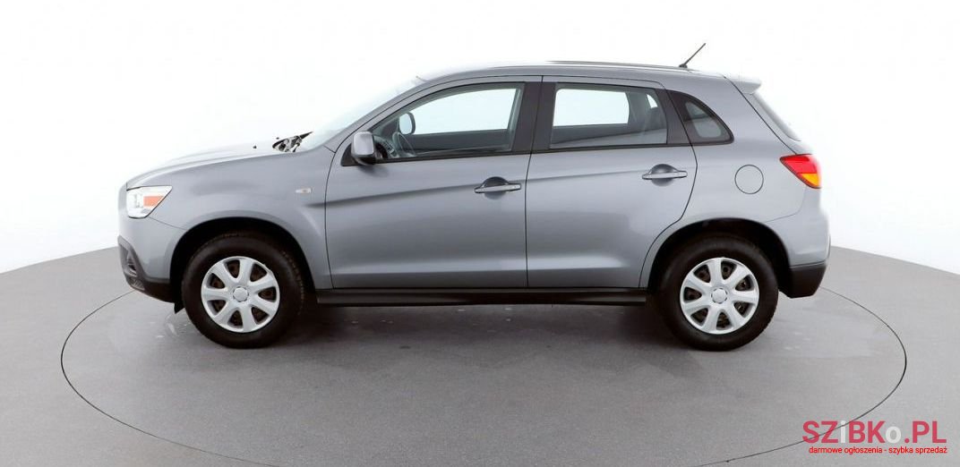 2012' Mitsubishi ASX photo #2