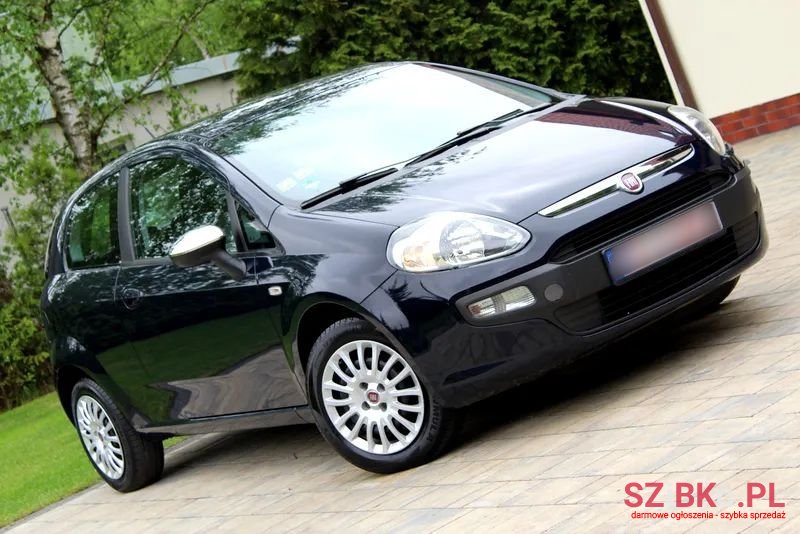 2010' Fiat Punto Evo photo #1