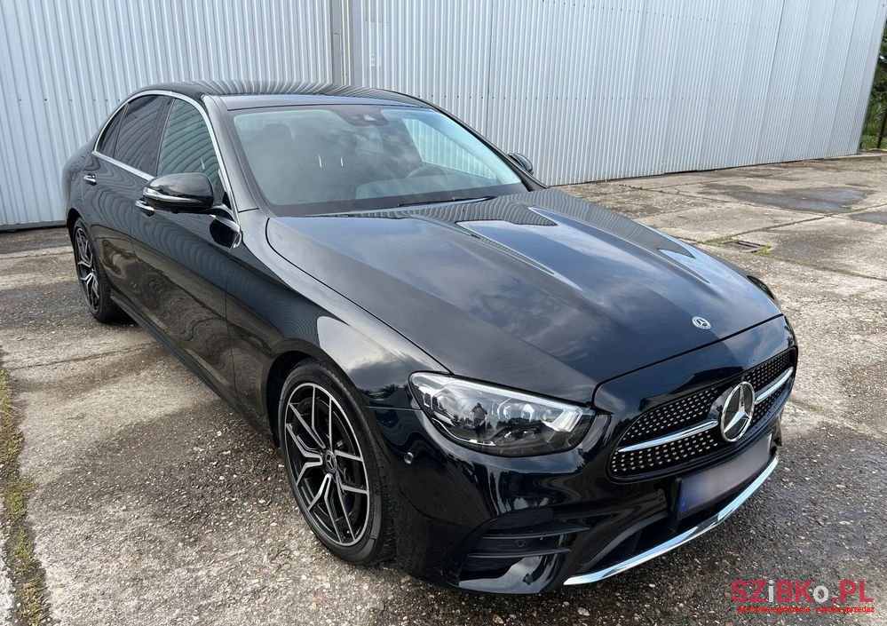 2021' Mercedes-Benz E-Class 220 D 9G-Tronic photo #3