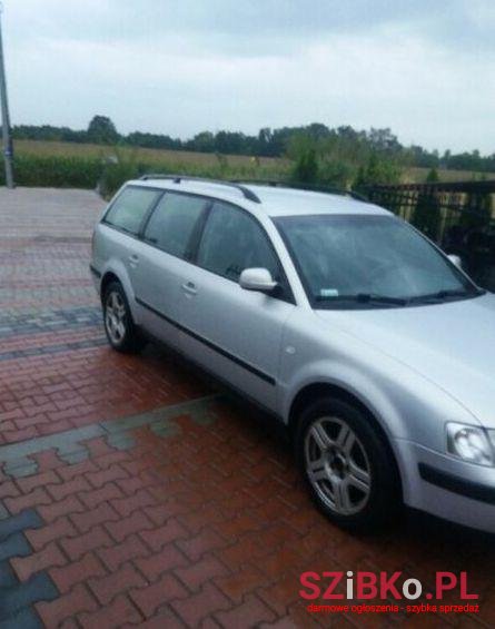 1999' Volkswagen Passat photo #1