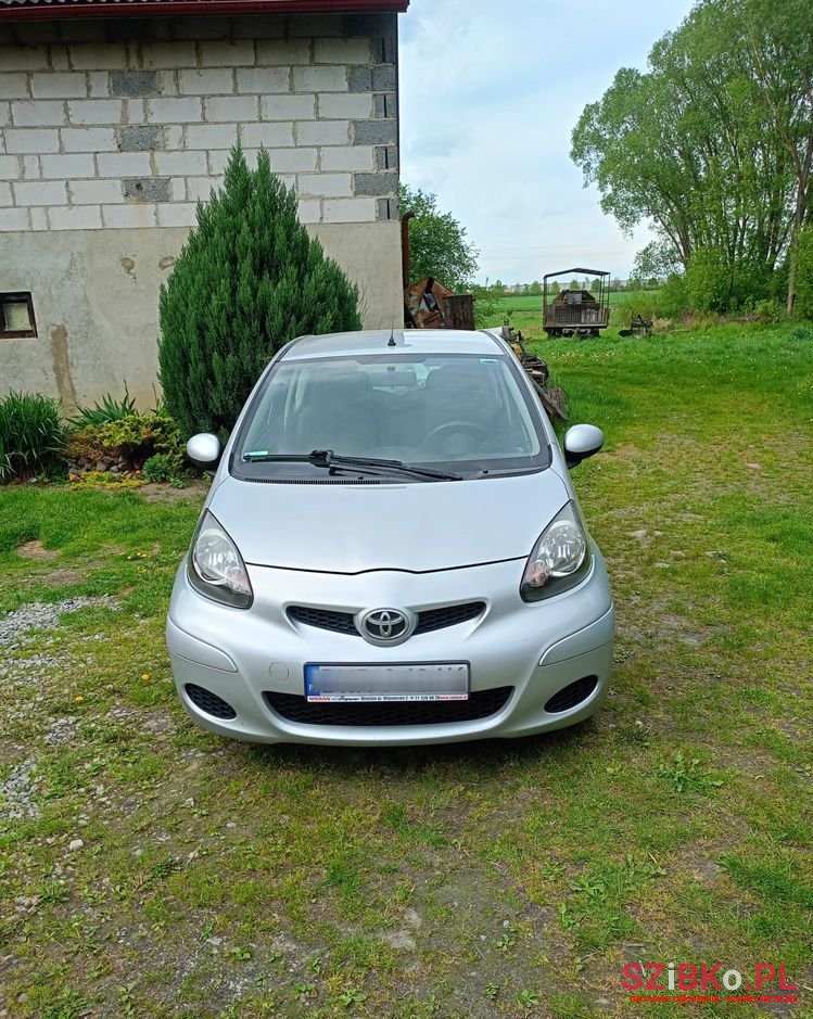 2009' Toyota Aygo 1.0 Vvt-I Luna photo #2