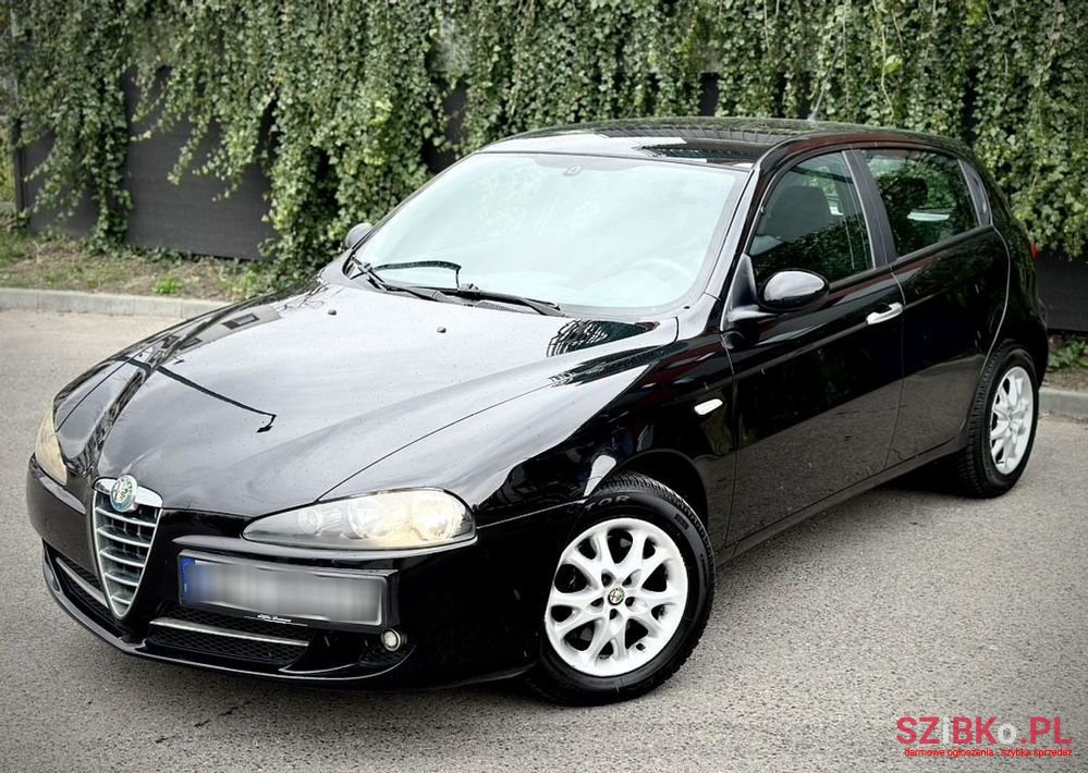 2007' Alfa Romeo 147 1.6 T.S Impression photo #3