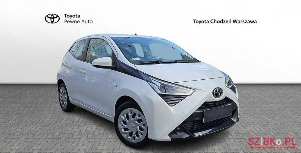 2021' Toyota Aygo photo #2