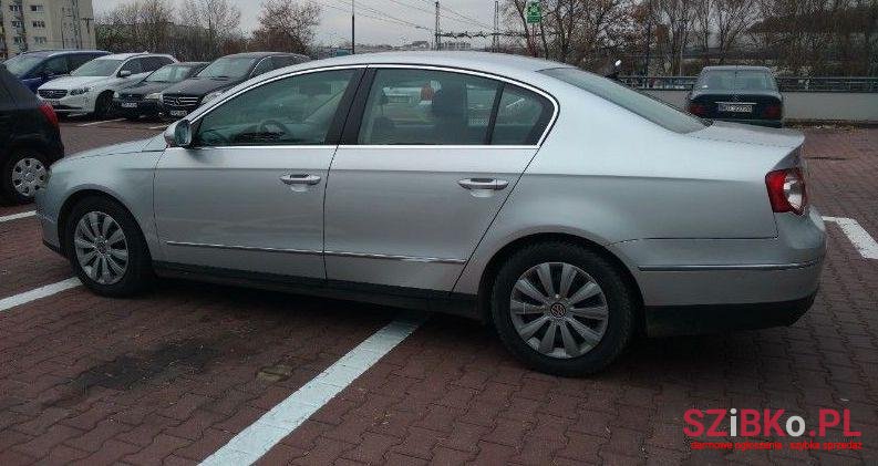 2007' Volkswagen Passat photo #1