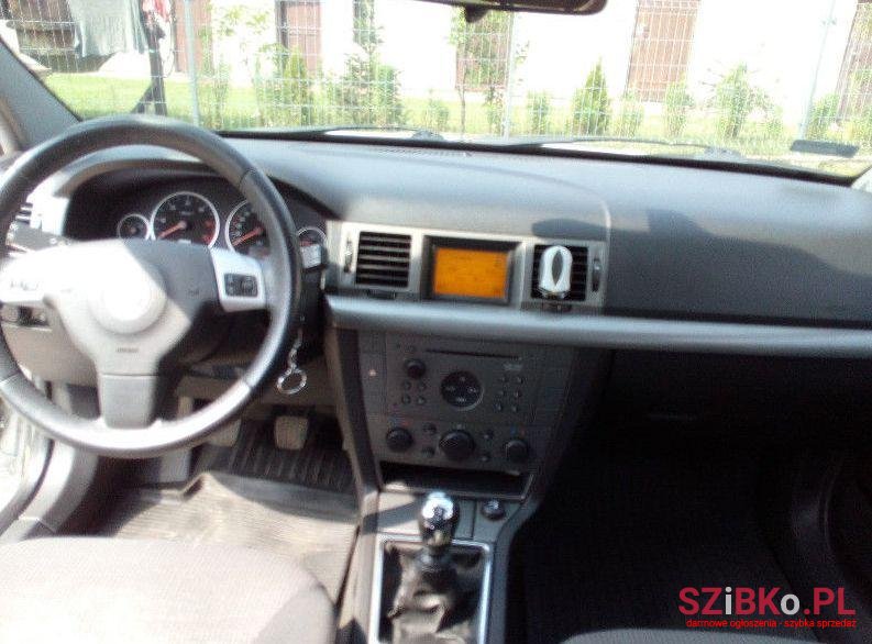 2004' Opel Vectra photo #1