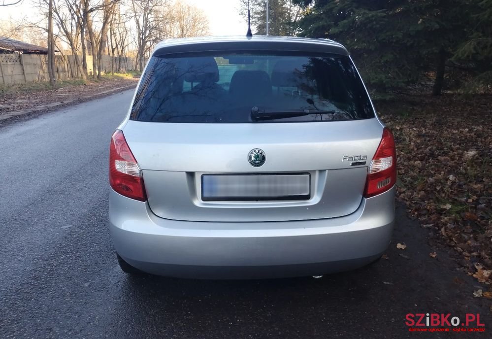 2008' Skoda Fabia 1.4 16V Sport photo #3