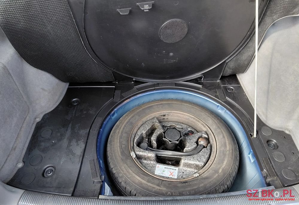 2001' Volkswagen Passat Variant photo #3