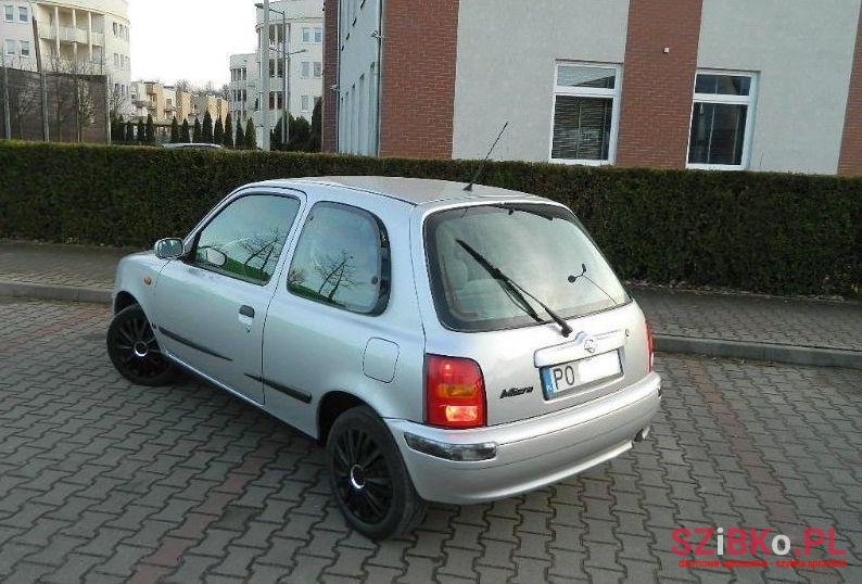 2000' Nissan Micra photo #2