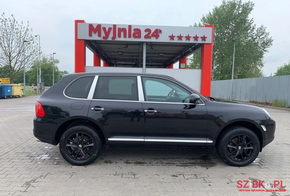 2004' Porsche Cayenne photo #5