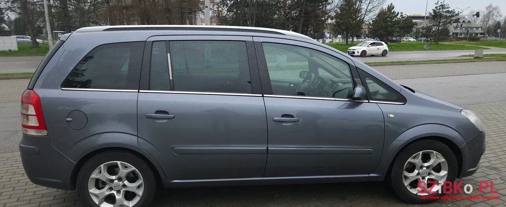 2006' Opel Zafira 1.9 Cdti Cosmo photo #3
