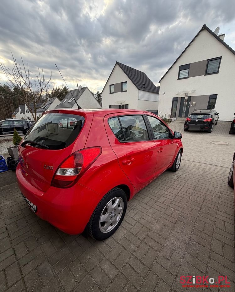 2010' Hyundai i20 1.2 Comfort photo #3