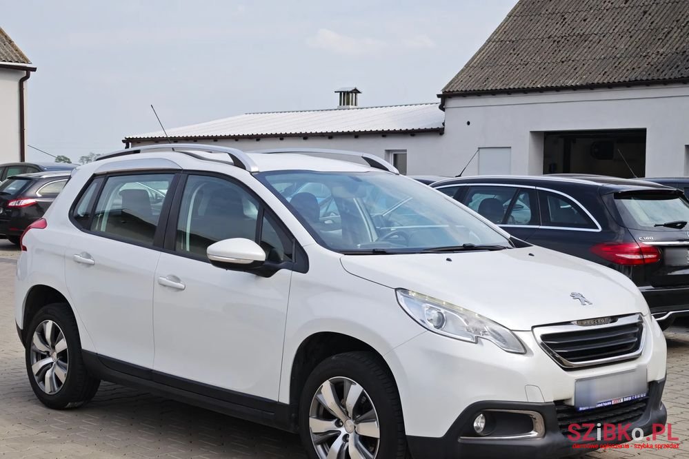 2013' Peugeot 2008 120 Vti Active photo #3