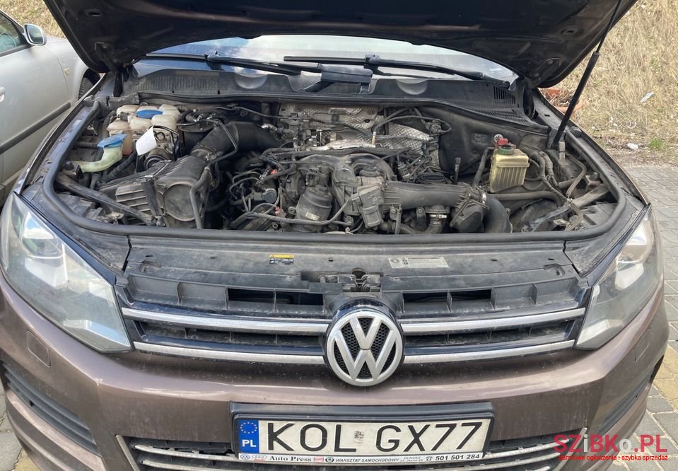 2013' Volkswagen Touareg photo #6