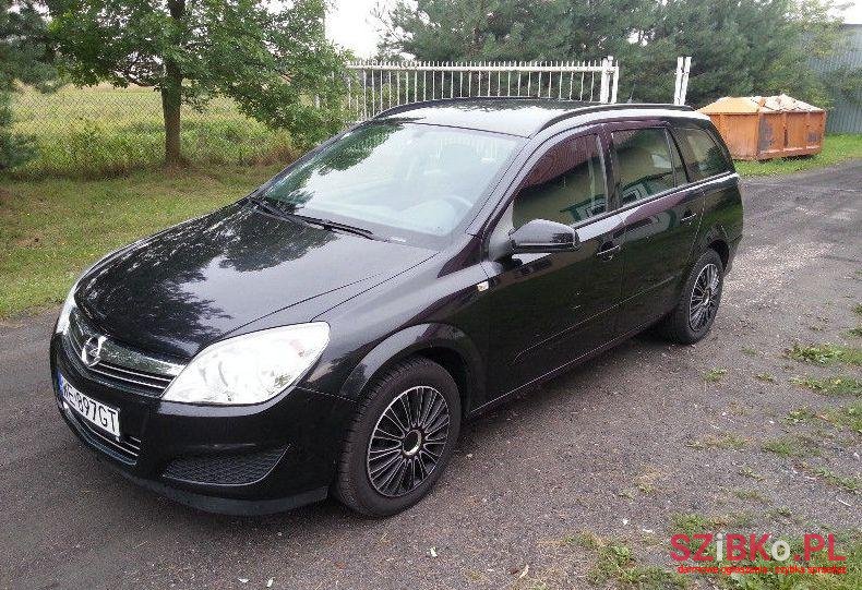 2008' Opel Astra photo #1
