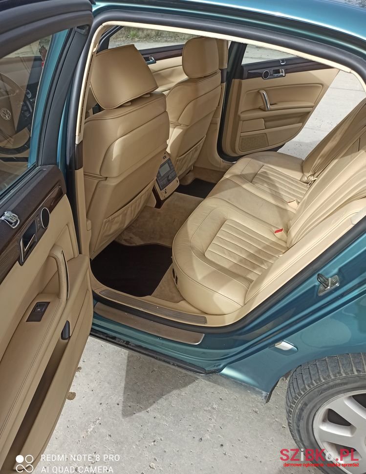 2005' Volkswagen Phaeton photo #6