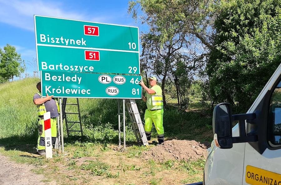 Polska wbija szpilę Rosji. Tym razem za pomocą znaków drogowych