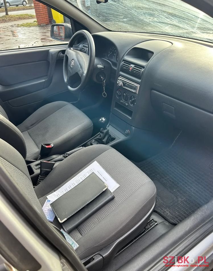 2008' Opel Astra photo #5