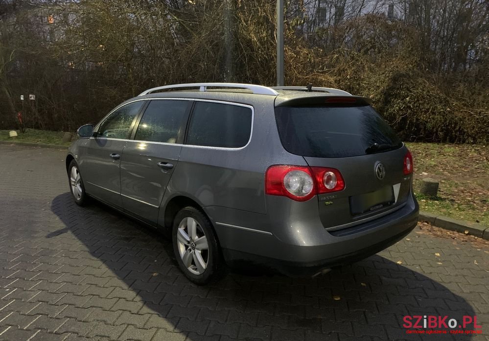 2008' Volkswagen Passat photo #3