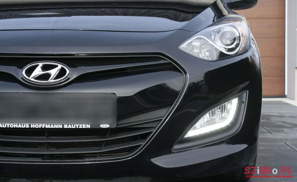 2012' Hyundai i30 photo #6